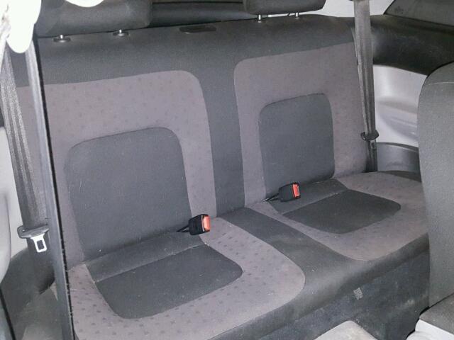 3VWCC21C8YM452115 - 2000 VOLKSWAGEN NEW BEETLE 绿色 照片 6