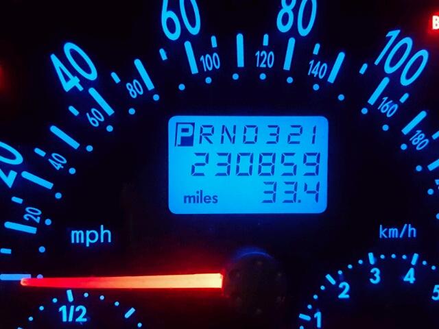 3VWCC21C8YM452115 - 2000 VOLKSWAGEN NEW BEETLE 绿色 照片 8