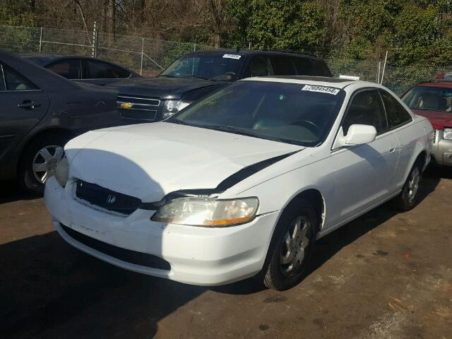 1HGCG3273XA020334 - 1999 HONDA ACCORD EX WHITE photo 2