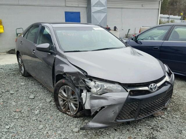 4T1BF1FK4HU295853 - 2017 TOYOTA CAMRY LE GRAY photo 1