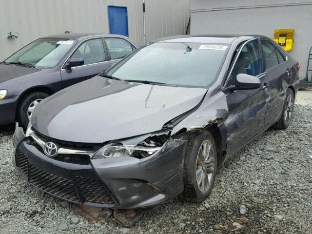 4T1BF1FK4HU295853 - 2017 TOYOTA CAMRY LE GRAY photo 2