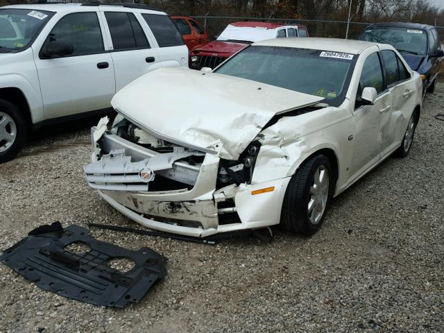 1G6DW677670147328 - 2007 CADILLAC STS WHITE photo 2