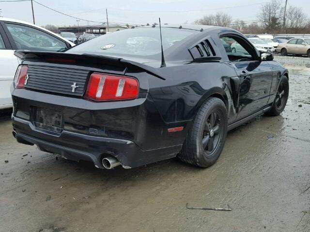 1ZVBP8AN9A5136707 - 2010 FORD MUSTANG BLACK photo 4