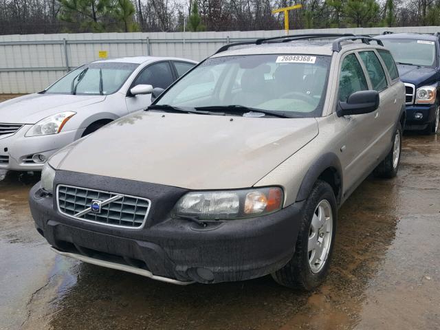 YV1SZ59H741154400 - 2004 VOLVO XC70 TAN photo 2