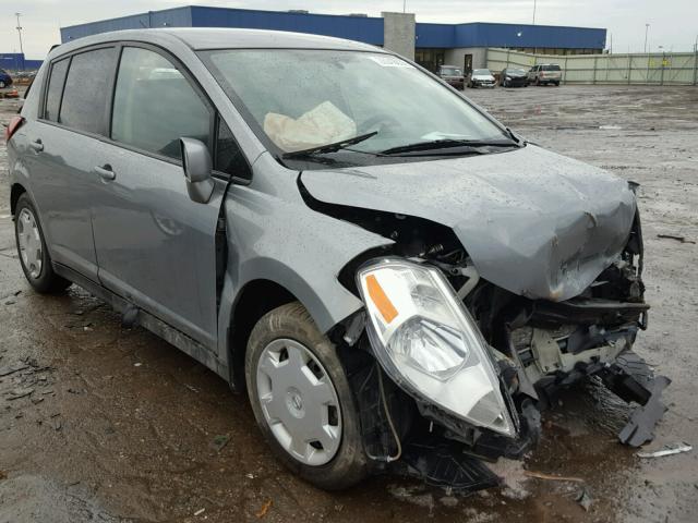 3N1BC13E59L493089 - 2009 NISSAN VERSA S GRAY photo 1