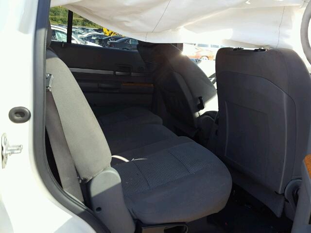 1A8HX58P49F707344 - 2009 CHRYSLER ASPEN LIMI CREAM photo 6