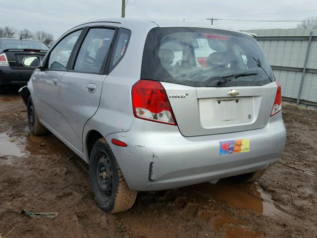 KL1TD66677B747990 - 2007 CHEVROLET AVEO BASE Srebrny zdjęcie 3
