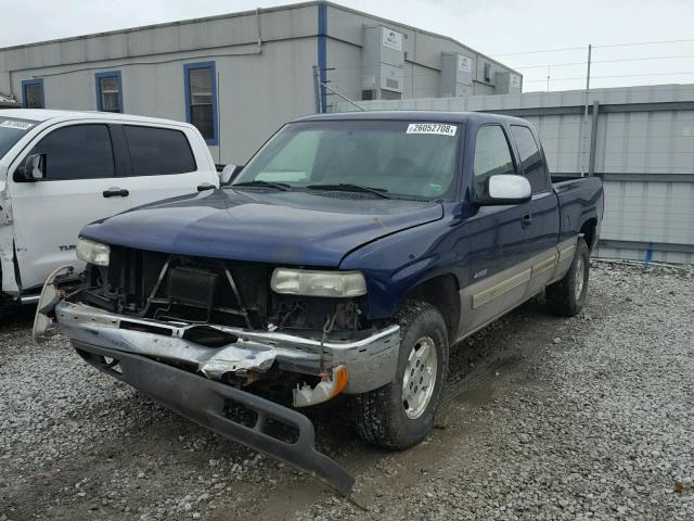 2GCEK19TX21165290 - 2002 CHEVROLET SILVERADO BLUE photo 2