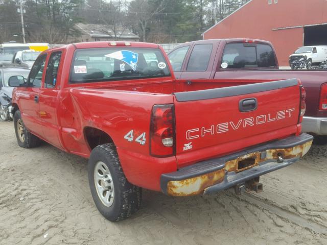 2GCEK19T651196329 - 2005 CHEVROLET SILVERADO RED photo 3