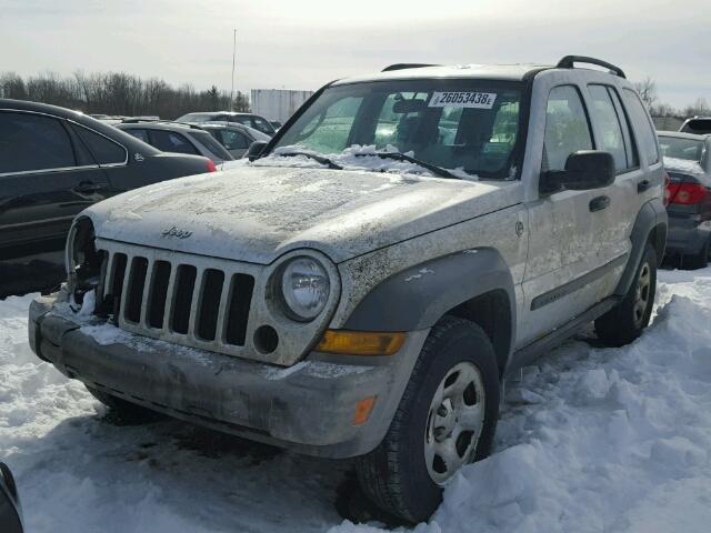 1J8GL48KX5W713861 - 2005 JEEP LIBERTY SP SILVER photo 2