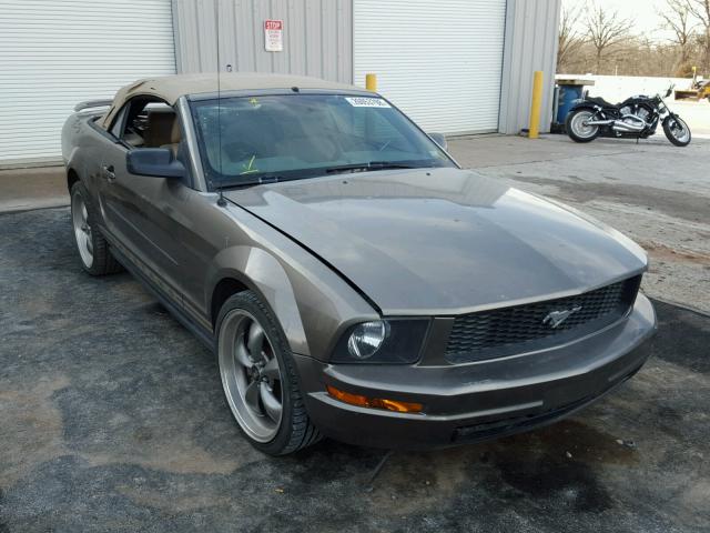 1ZVFT84N655197852 - 2005 FORD MUSTANG BEIGE photo 1