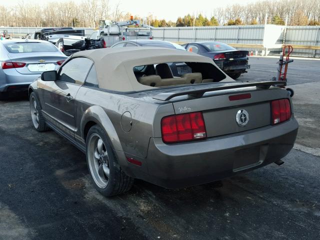 1ZVFT84N655197852 - 2005 FORD MUSTANG BEIGE photo 3