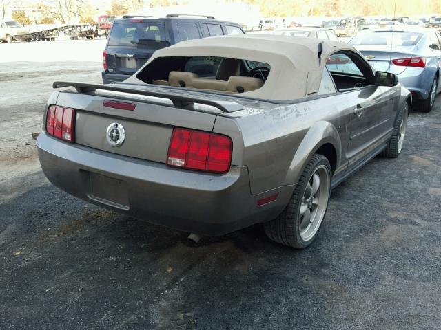 1ZVFT84N655197852 - 2005 FORD MUSTANG BEIGE photo 4