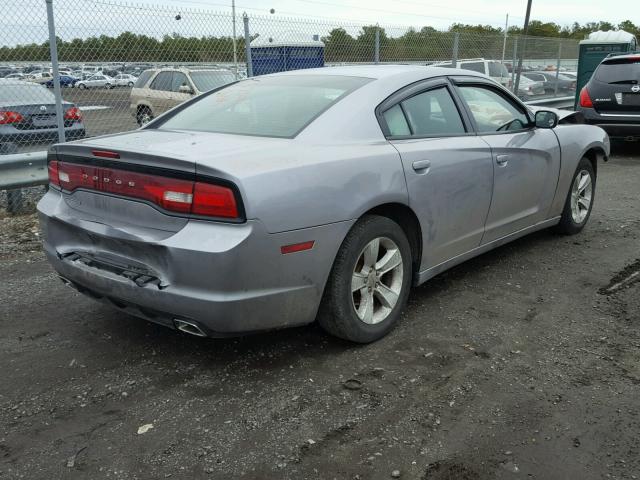 2C3CDXBG0DH624150 - 2013 DODGE CHARGER SE SILVER photo 4