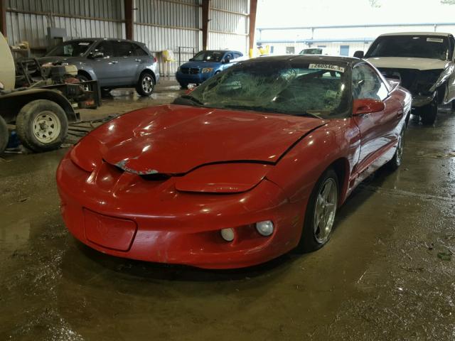 2G2FS22K922143288 - 2002 PONTIAC FIREBIRD RED photo 2