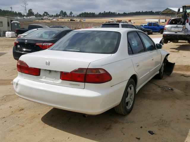 1HGCG5647XA062114 - 1999 HONDA ACCORD LX WHITE photo 4