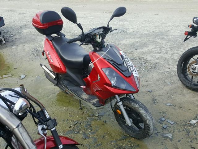 L9NTEACXXD1150602 - 2013 TAO TAO 49CC RED photo 1