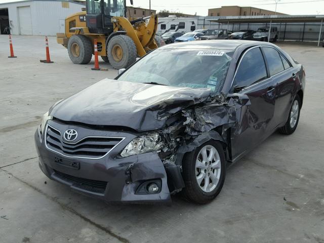 4T4BF3EK9BR189084 - 2011 TOYOTA CAMRY BASE GRAY photo 2