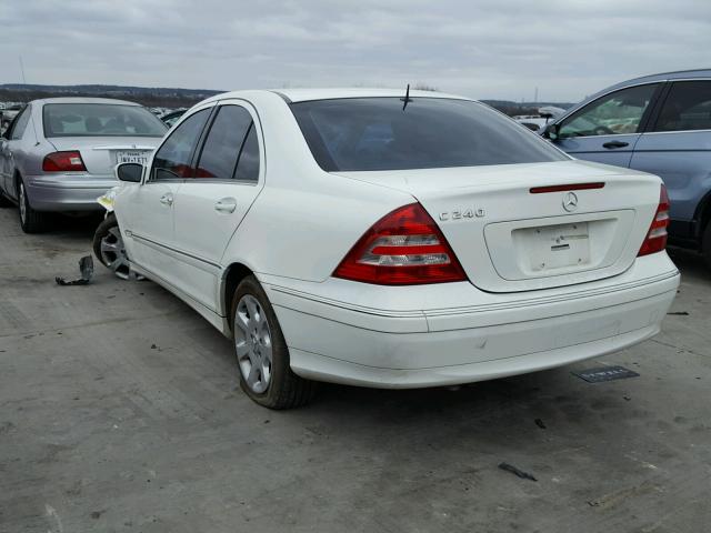 WDBRF61J65F612898 - 2005 MERCEDES-BENZ C 240 WHITE photo 3