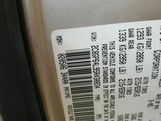 2C8GP64L95R430834 - 2005 CHRYSLER TOWN & COU SILVER photo 10