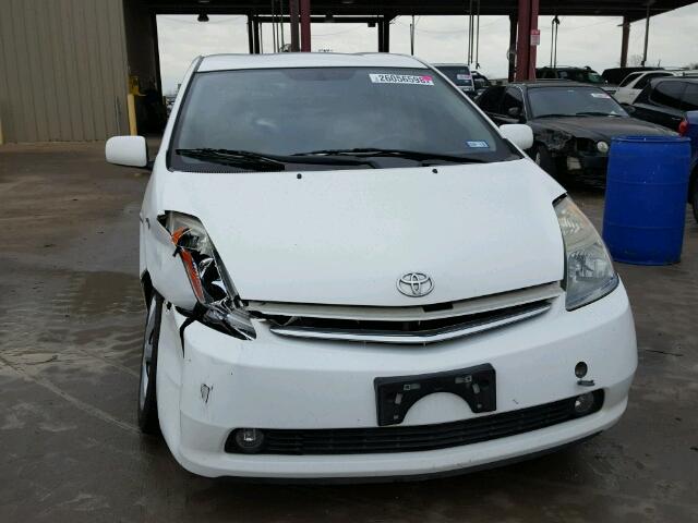 JTDKB20U573272828 - 2007 TOYOTA PRIUS WHITE photo 9