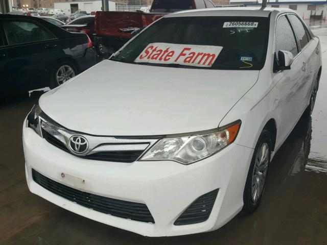 4T1BF1FK1CU532226 - 2012 TOYOTA CAMRY BASE WHITE photo 2