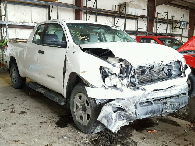 5TFUM5F10AX002987 - 2010 TOYOTA TUNDRA DOU WHITE photo 1