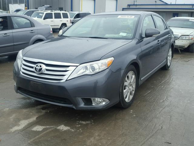 4T1BK3DB7BU382793 - 2011 TOYOTA AVALON BAS GRAY photo 2