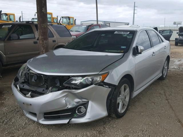 4T1BF1FK5CU093662 - 2012 TOYOTA CAMRY BASE SILVER photo 2