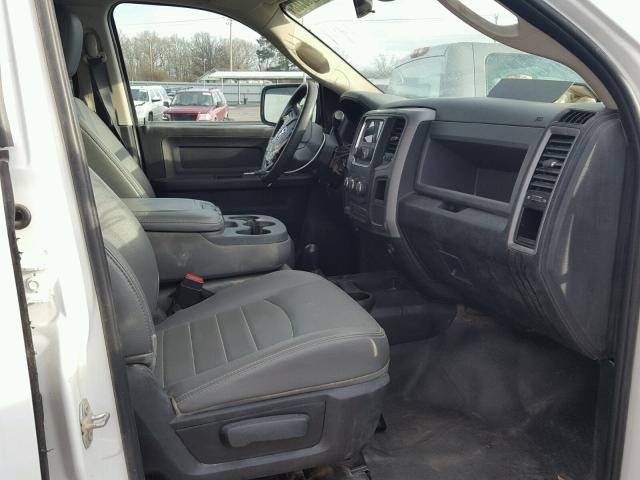 3C6TR5HT1GG375004 - 2016 RAM 2500 ST WHITE photo 5