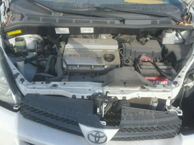 5TDZA22C24S151707 - 2004 TOYOTA SIENNA XLE WHITE photo 7