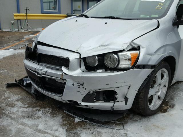 1G1JE6SB1E4113357 - 2014 CHEVROLET SONIC LTZ SILVER photo 9