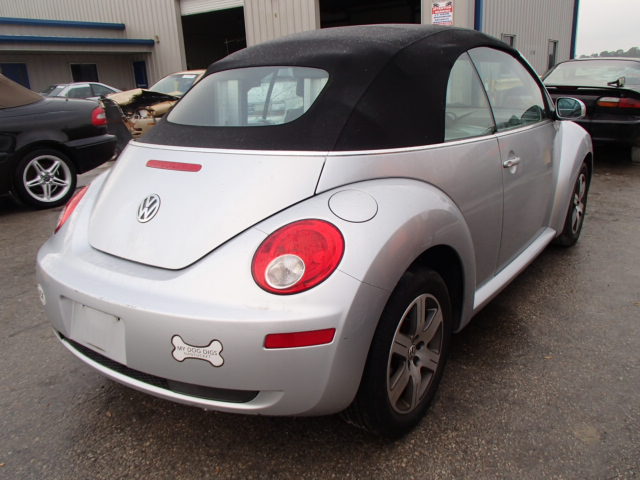 3VWRF31Y56M308618 - 2006 VOLKSWAGEN NEW BEETLE SILVER photo 4