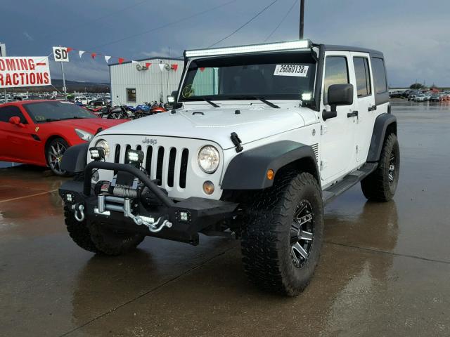 1C4HJWDG4FL509073 - 2015 JEEP WRANGLER U WHITE photo 2