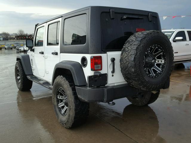 1C4HJWDG4FL509073 - 2015 JEEP WRANGLER U WHITE photo 3