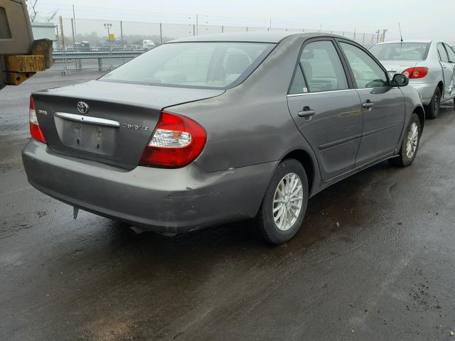 JTDBE32K030163097 - 2003 TOYOTA CAMRY LE GRAY photo 4