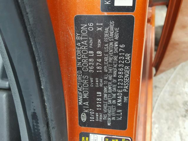 KNADE123986323176 - 2008 KIA RIO BASE ORANGE photo 10