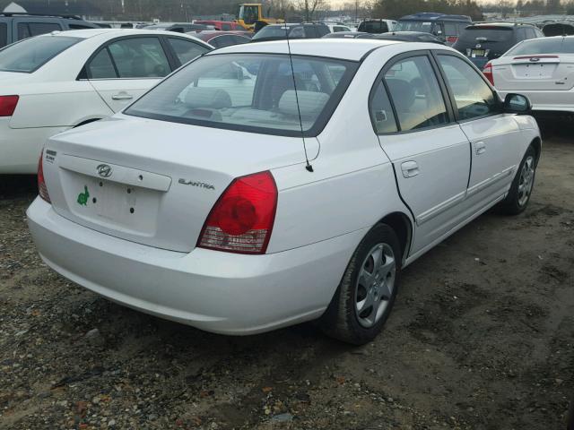 KMHDN46D25U110452 - 2005 HYUNDAI ELANTRA GL WHITE photo 4