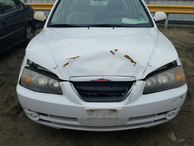 KMHDN46D25U110452 - 2005 HYUNDAI ELANTRA GL WHITE photo 7