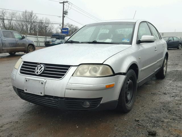 WVWRH63B83P244684 - 2003 VOLKSWAGEN PASSAT GLX SILVER photo 2