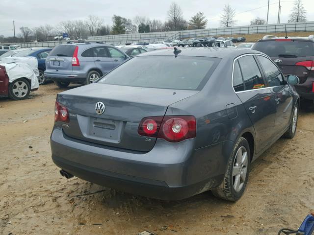 3VWRM71K28M070173 - 2008 VOLKSWAGEN JETTA SE CHARCOAL photo 4