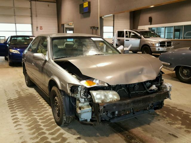 4T1BG22K3YU701596 - 2000 TOYOTA CAMRY CE SILVER photo 1