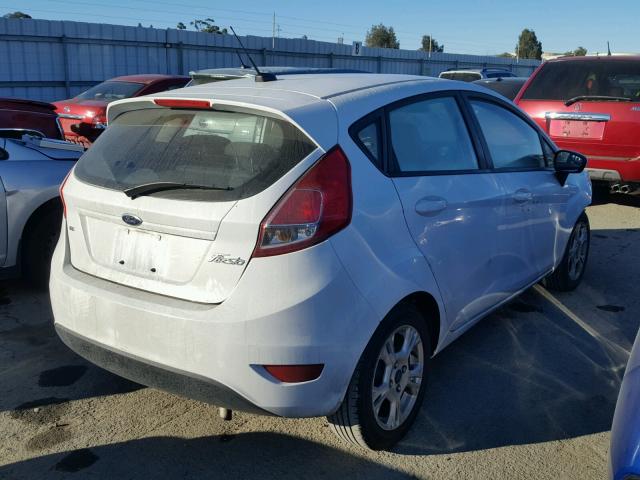 3FADP4EJ8FM208421 - 2015 FORD FIESTA SE WHITE photo 4