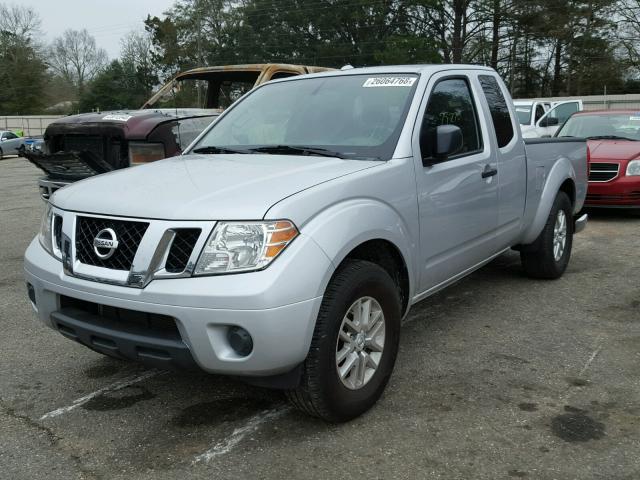1N6AD0CU2GN790094 - 2016 NISSAN FRONTIER S SILVER photo 2