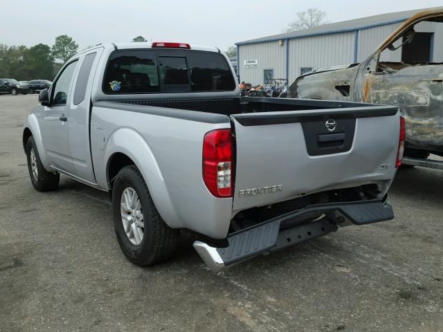 1N6AD0CU2GN790094 - 2016 NISSAN FRONTIER S SILVER photo 3