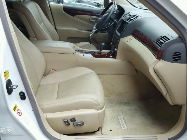 JTHBL46F685068108 - 2008 LEXUS LS 460 WHITE photo 5