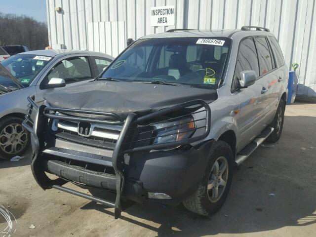 5FNYF28746B016064 - 2006 HONDA PILOT EX SILVER photo 2