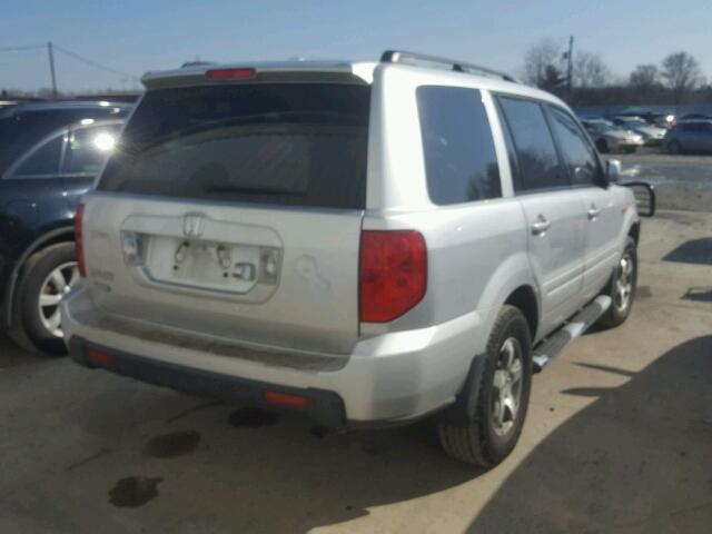 5FNYF28746B016064 - 2006 HONDA PILOT EX SILVER photo 4