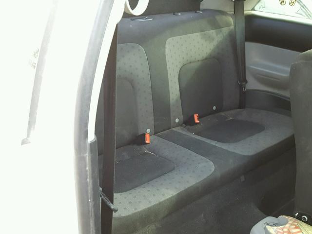 3VWBB21C72M406233 - 2002 VOLKSWAGEN NEW BEETLE 白色 照片 6