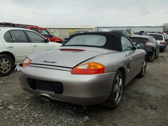 WP0CA29852U625102 - 2002 PORSCHE BOXSTER SILVER photo 4